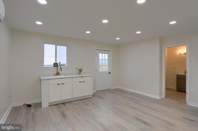 393 SHERWOOD DRIVE, Carlisle, PA 17015