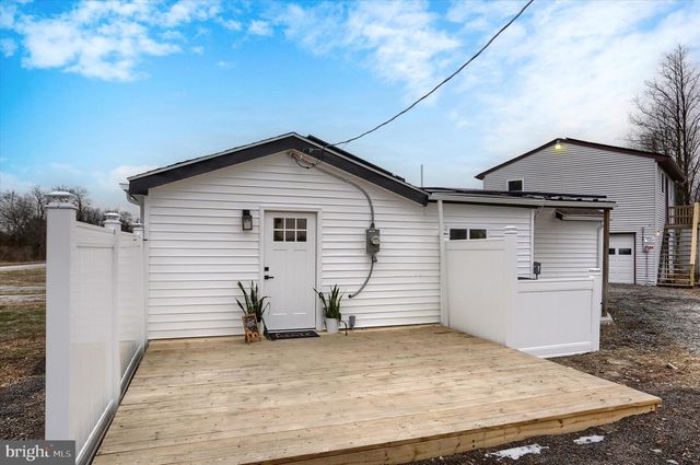 393 SHERWOOD DRIVE, Carlisle, PA 17015