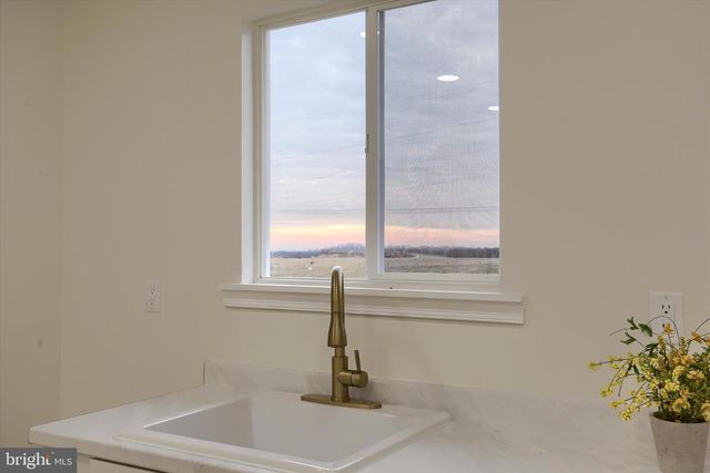 393 SHERWOOD DRIVE, Carlisle, PA 17015