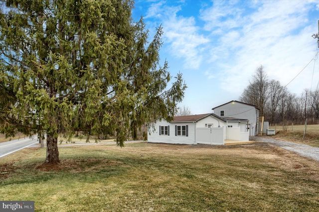 393 SHERWOOD DRIVE, Carlisle, PA 17015