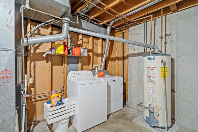 453 FOXFIRE DR, Columbia, MO 65201