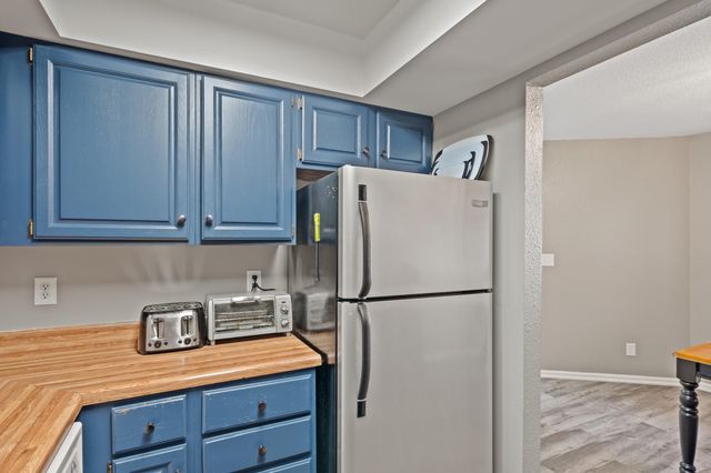 453 FOXFIRE DR, Columbia, MO 65201