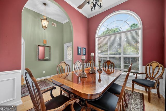 2111 Vintage Oaks Drive, Loganville, GA 30052