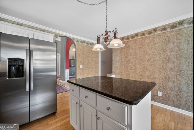2111 Vintage Oaks Drive, Loganville, GA 30052