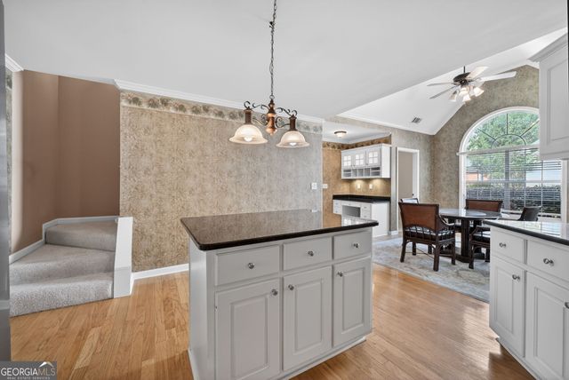 2111 Vintage Oaks Drive, Loganville, GA 30052