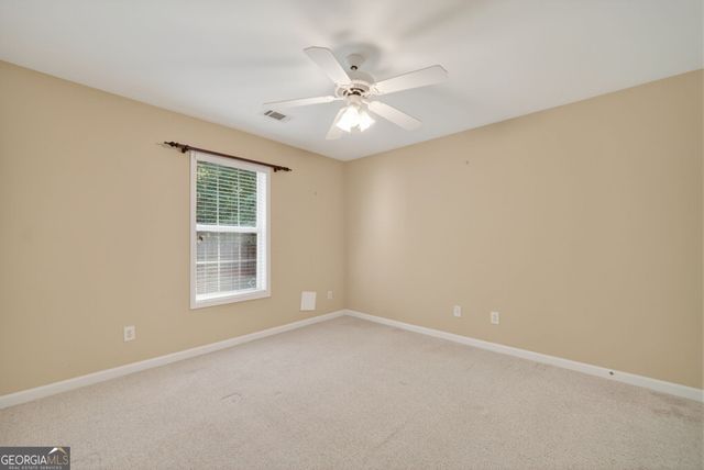2111 Vintage Oaks Drive, Loganville, GA 30052