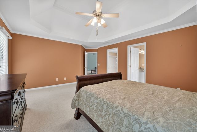 2111 Vintage Oaks Drive, Loganville, GA 30052