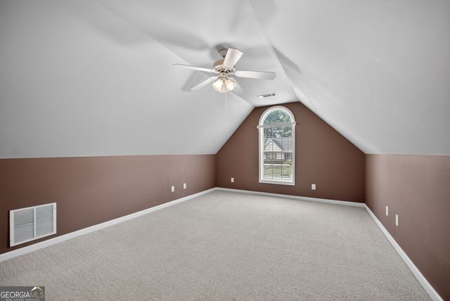 2111 Vintage Oaks Drive, Loganville, GA 30052