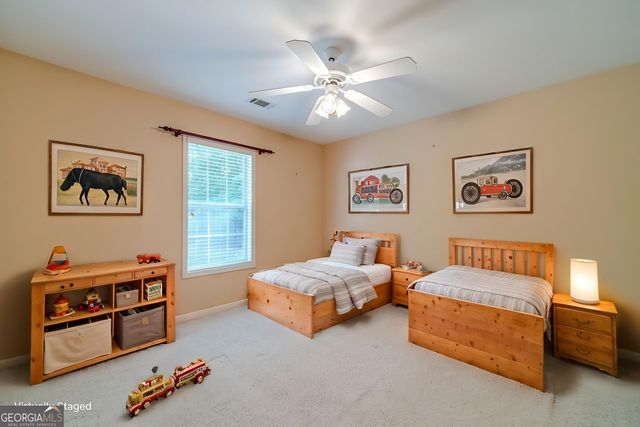 2111 Vintage Oaks Drive, Loganville, GA 30052