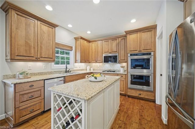 1821 Mayberry DR, Virginia Beach, VA 23456