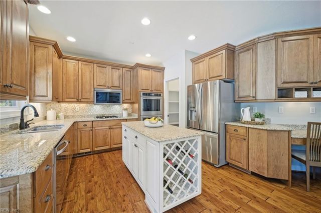 1821 Mayberry DR, Virginia Beach, VA 23456