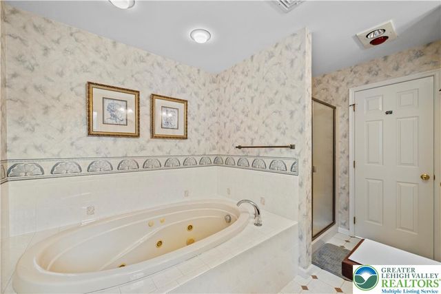 660 Heiden Drive, Other Pa Counties, PA 17036
