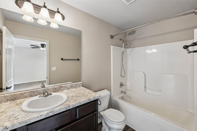 423 Wildcat Court, Stuart, IA 50250