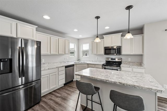 423 Wildcat Court, Stuart, IA 50250