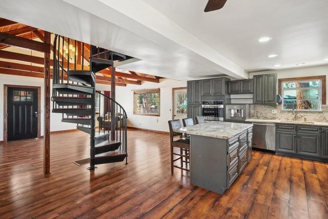 11244 Tahoe Drive, Truckee, CA 96161