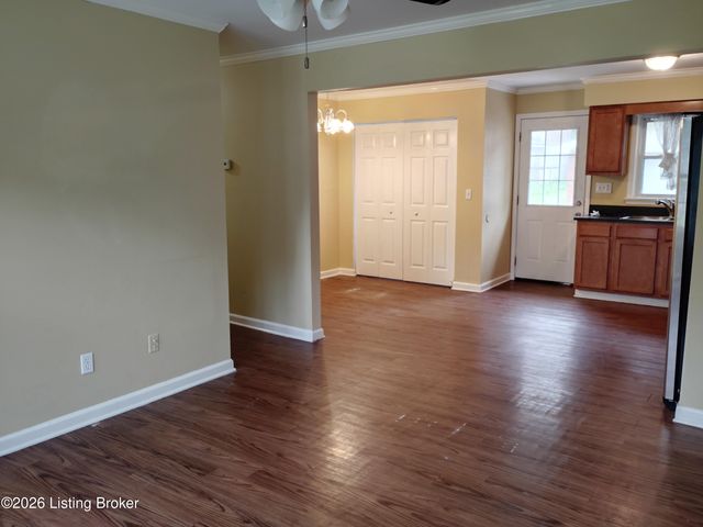10718 Charlene Dr, Fairdale, KY 40118