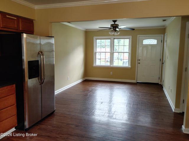10718 Charlene Dr, Fairdale, KY 40118