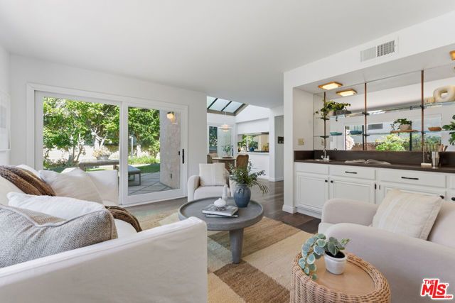 4041 Midway Avenue, Culver City, CA 90232