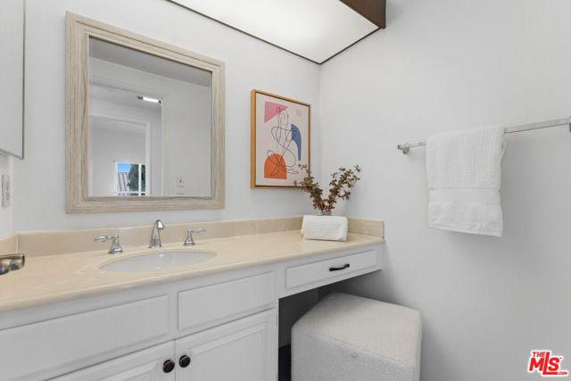 4041 Midway Avenue, Culver City, CA 90232