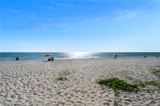 1950 Gulf Shore BLVD N 110, Naples, FL 34102