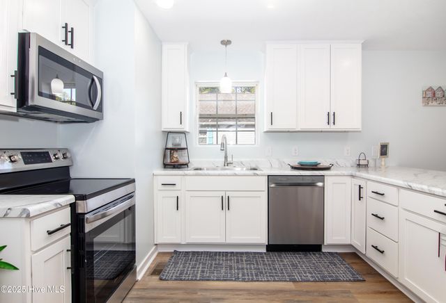 321 Hickory Road, Southport, NC 28461