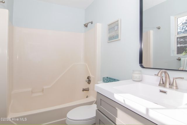 321 Hickory Road, Southport, NC 28461