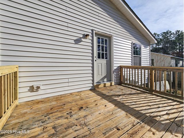 321 Hickory Road, Southport, NC 28461