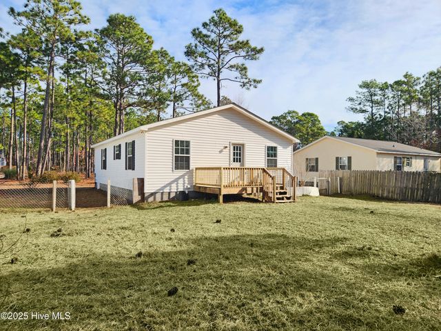 321 Hickory Road, Southport, NC 28461