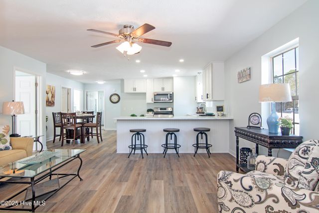 321 Hickory Road, Southport, NC 28461