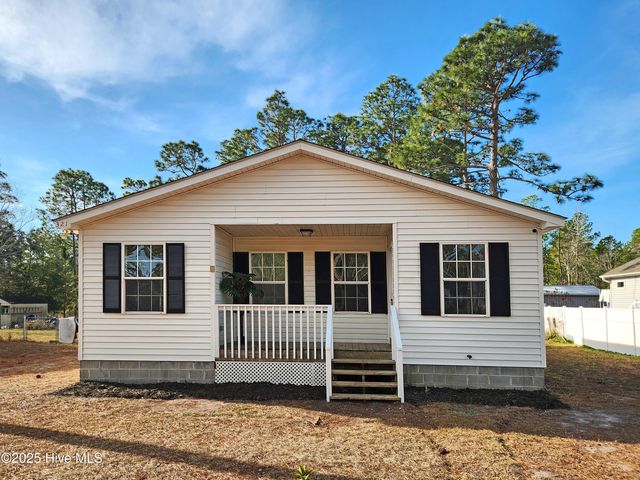 321 Hickory Road, Southport, NC 28461
