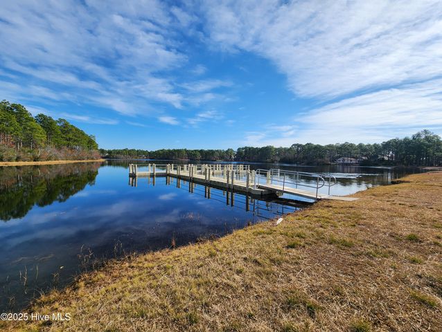 321 Hickory Road, Southport, NC 28461