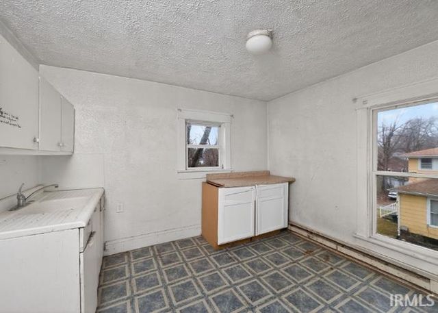 925 Princeton Street, Elkhart, IN 46516