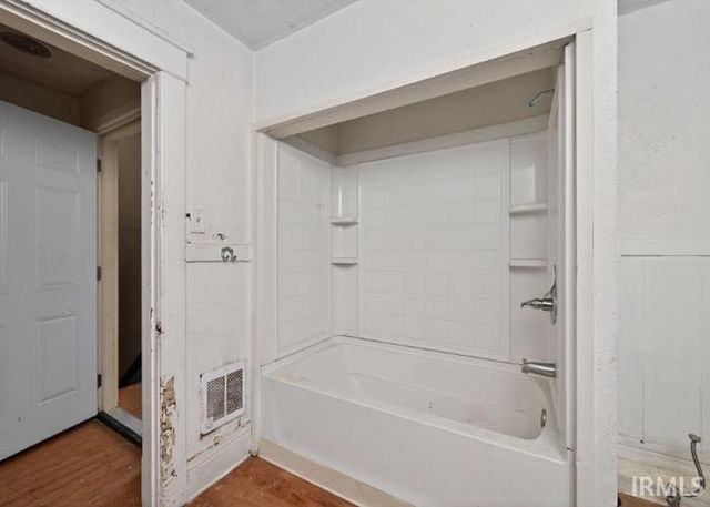 925 Princeton Street, Elkhart, IN 46516