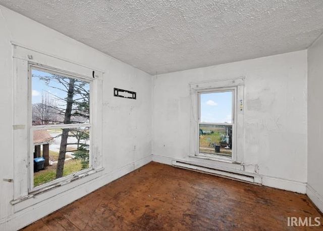 925 Princeton Street, Elkhart, IN 46516