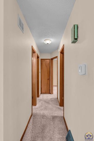 4101 NW Pocahontas DR, Topeka, KS 66618