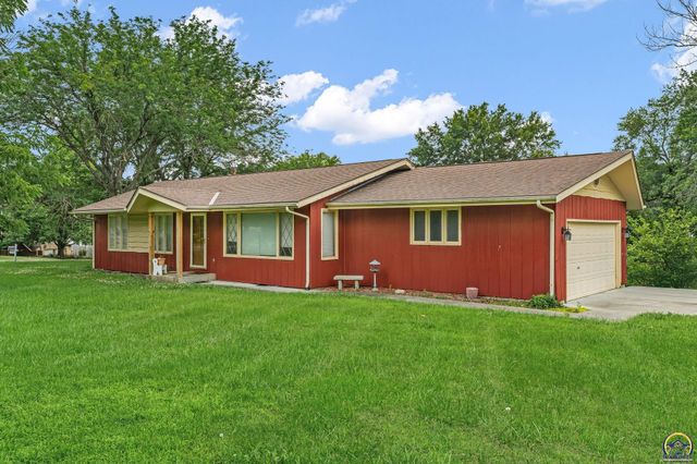 4101 NW Pocahontas DR, Topeka, KS 66618