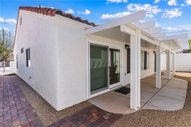 225 Misty Garden Street, Henderson, NV 89012