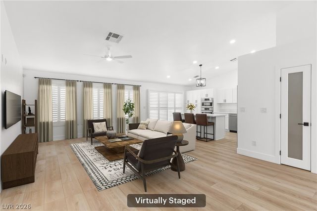 225 Misty Garden Street, Henderson, NV 89012