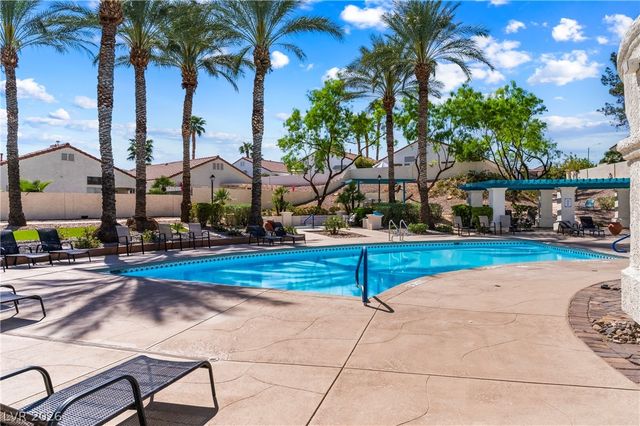 225 Misty Garden Street, Henderson, NV 89012