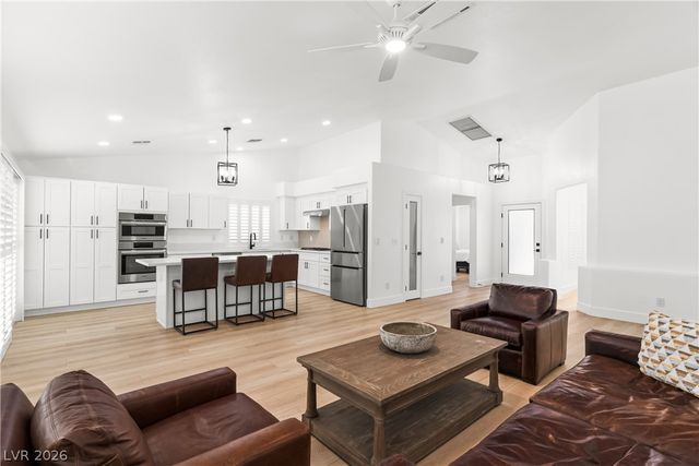 225 Misty Garden Street, Henderson, NV 89012