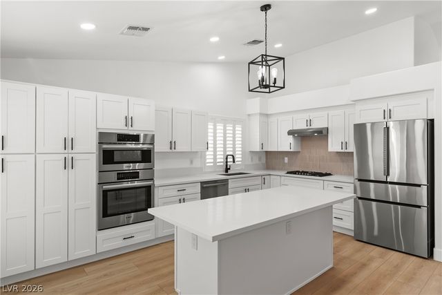 225 Misty Garden Street, Henderson, NV 89012