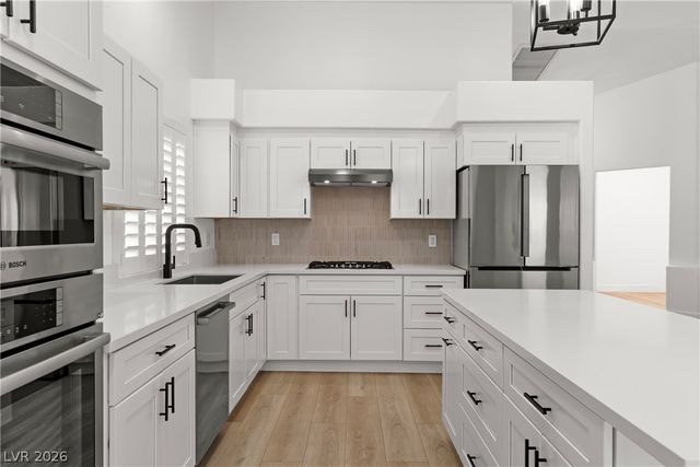 225 Misty Garden Street, Henderson, NV 89012