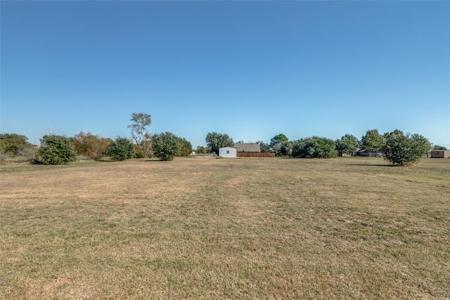 20240 Willow Glade Circle, Pilot Point, TX 76258