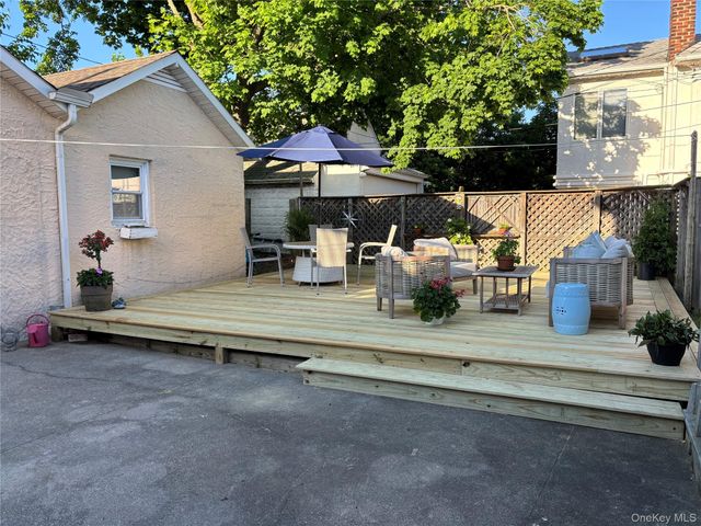 517 E Market Street, Long Beach, NY 11561