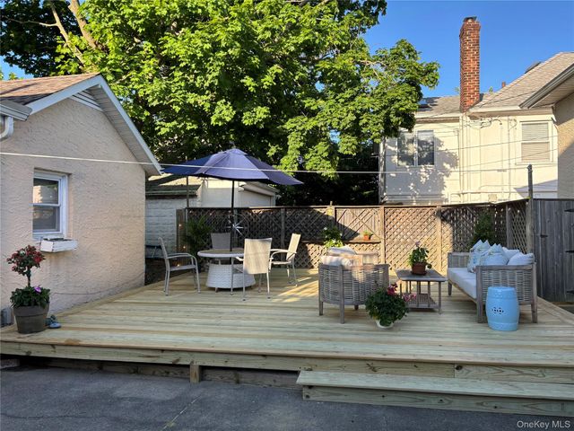 517 E Market Street, Long Beach, NY 11561