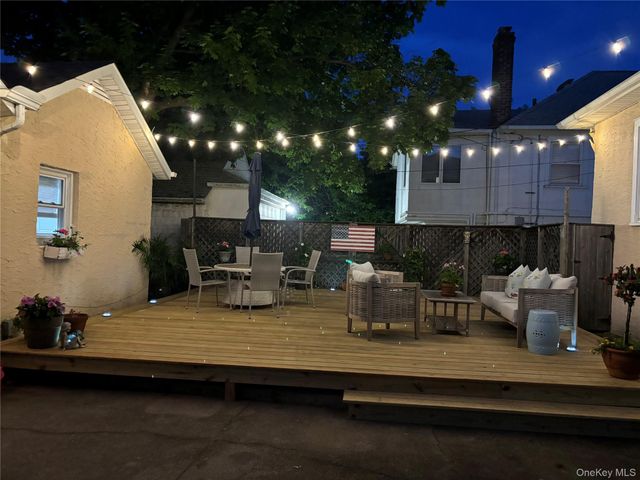 517 E Market Street, Long Beach, NY 11561