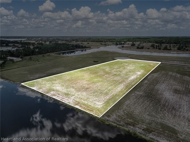 2002 Overlook Bay Drive, Sebring, FL 33875