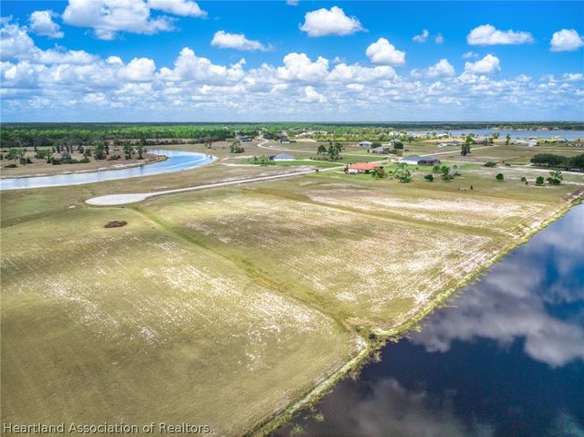 2002 Overlook Bay Drive, Sebring, FL 33875