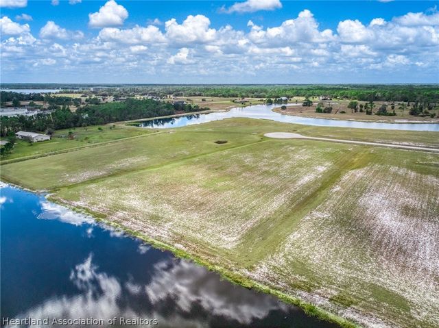 2002 Overlook Bay Drive, Sebring, FL 33875
