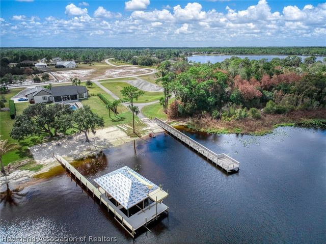 2002 Overlook Bay Drive, Sebring, FL 33875